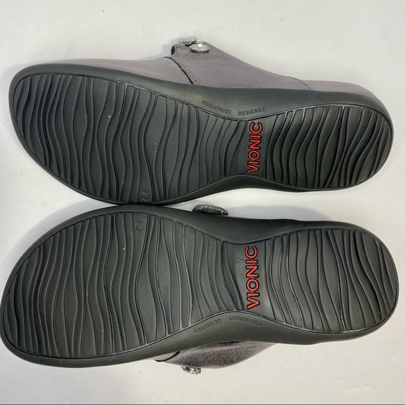 Vionic “Jenelle” Pewter Metallic Leather Mule - Women’s size 8 - Picture 5 of 6